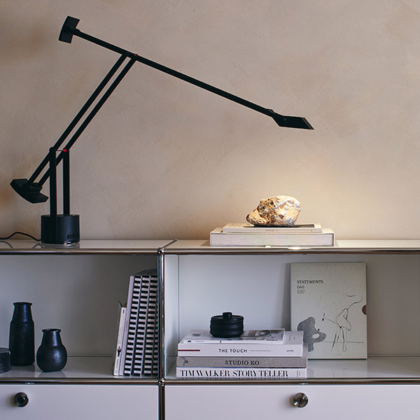 Artemide Tizio Tischleuchte in Schwarz für Homeoffice und moderne Büros