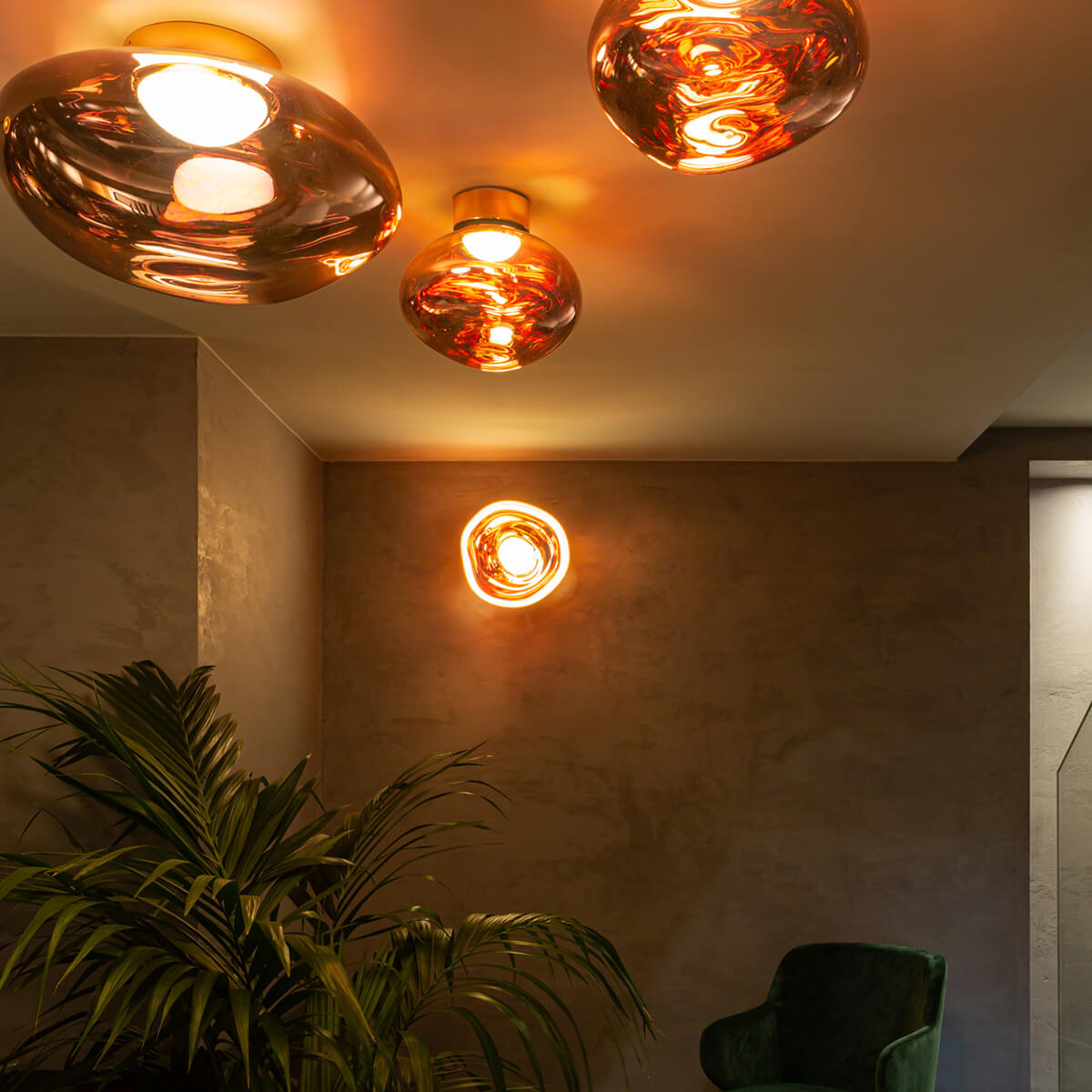 Melt Medium Surface Light LED Wandleuchte