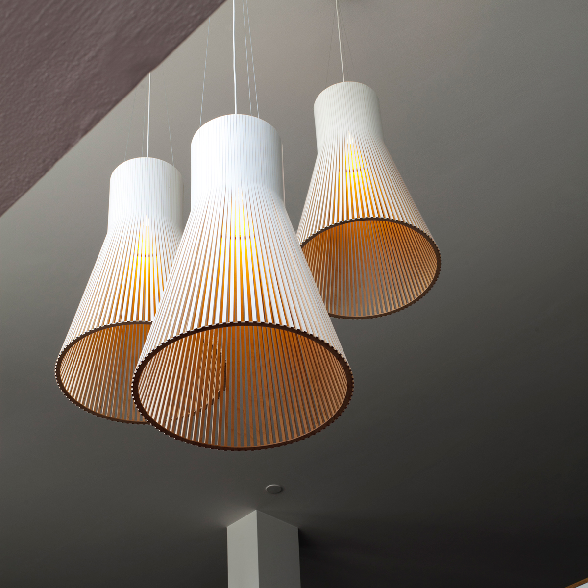 Secto Design Magnum 4202 Pendelleuchte, weiß laminiert, Kabel: weiß
