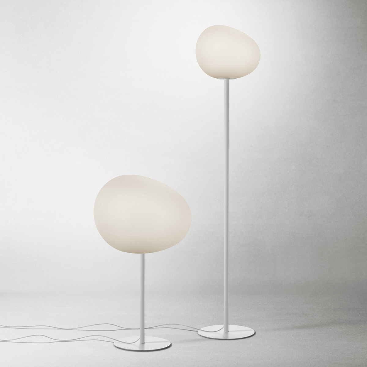 Foscarini Gregg Media Terra und Foscarini Gregg Grande Tavolo Alta, bianco (weiß)