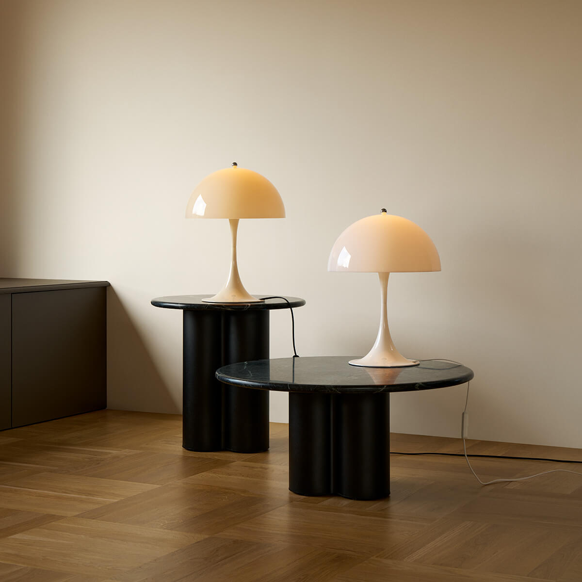 Panthella 320 Tischleuchte