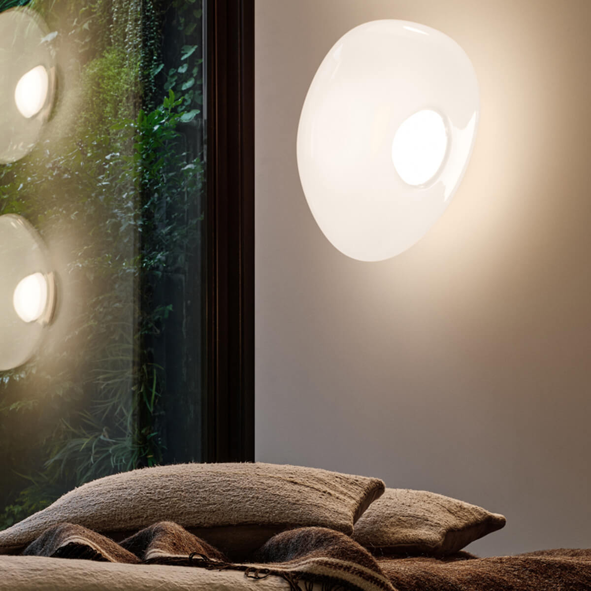 Melt Medium Surface Light LED Wandleuchte