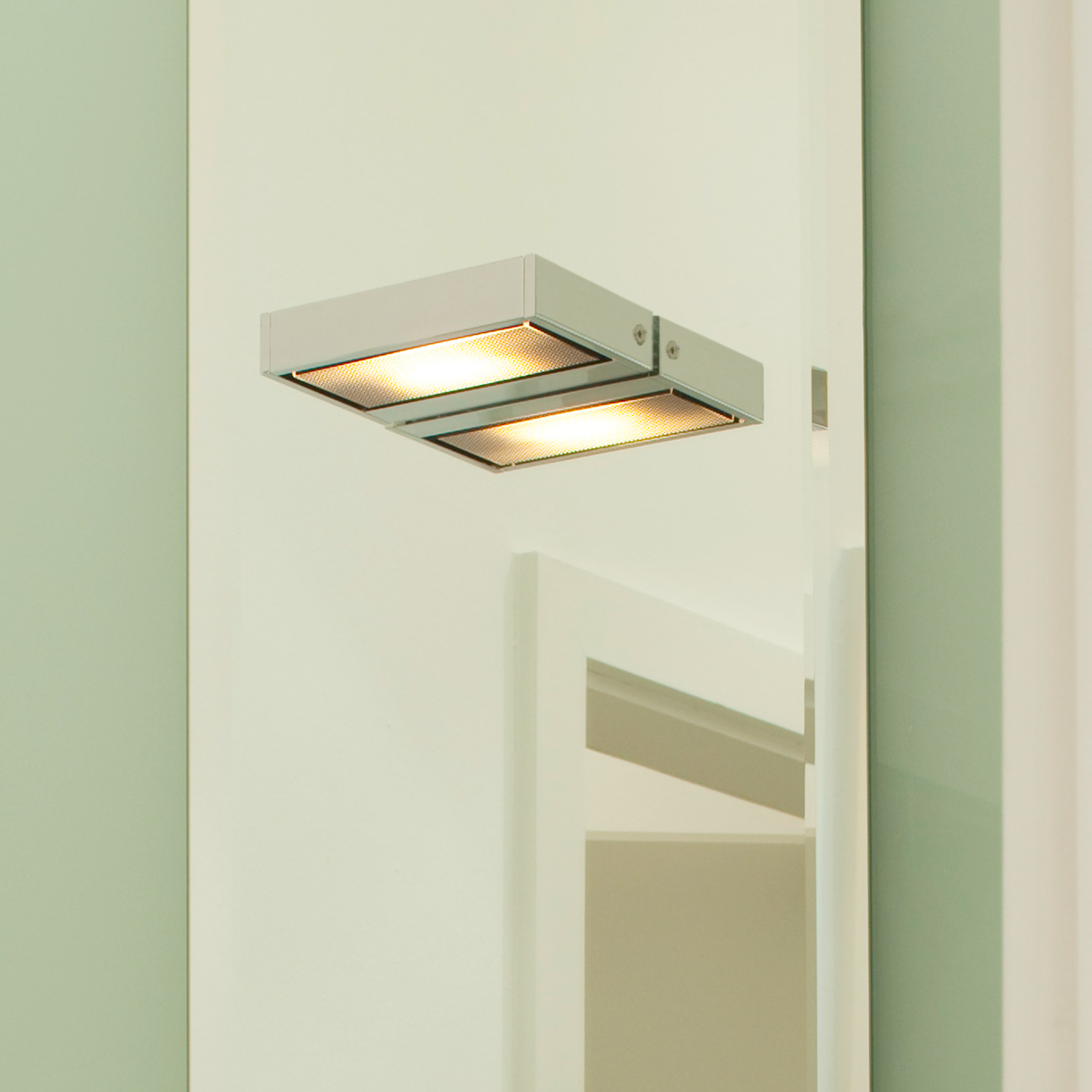 Serien Lighting SML Wall, M, Breite: 13 cm, Alu silber eloxiert, Gläser: satinée / Raster, mit SML, Reef, Slice Wall Spiegeladapter, Aluminium SML, Reef Wall Spiegeladapter