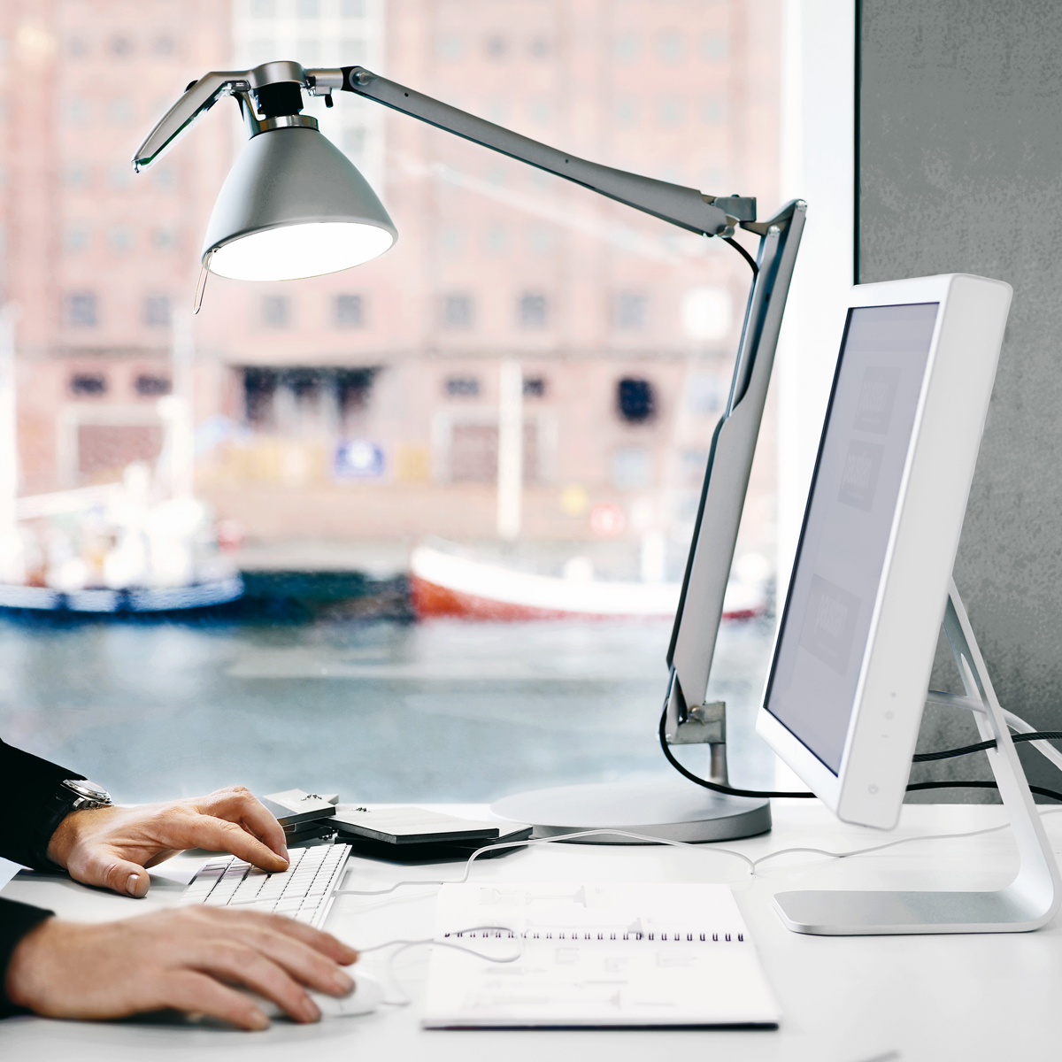 Luceplan Fortebraccio Tavolo mit Schalter, Aluminium