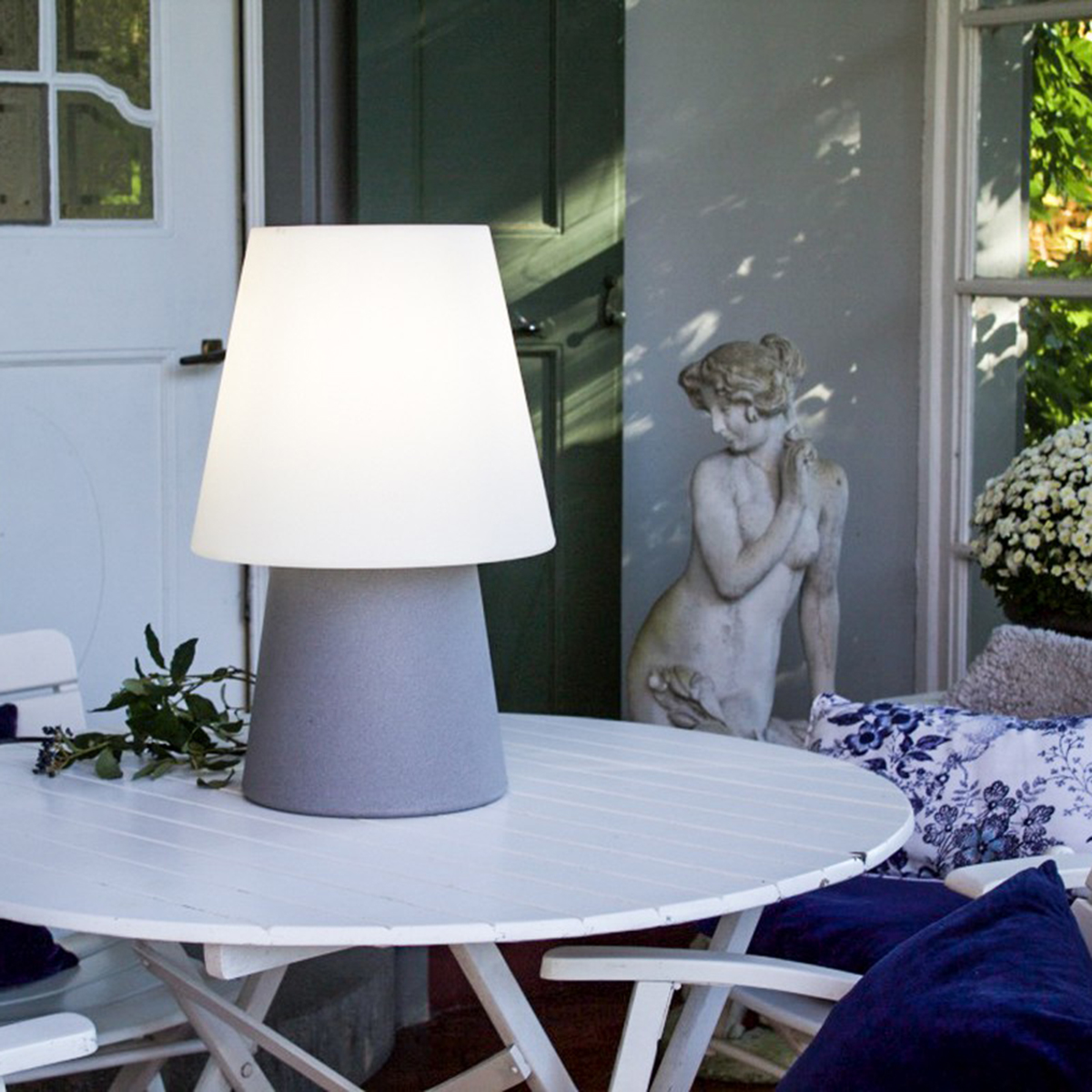 8 seasons design No. 1 Tischleuchte, grau