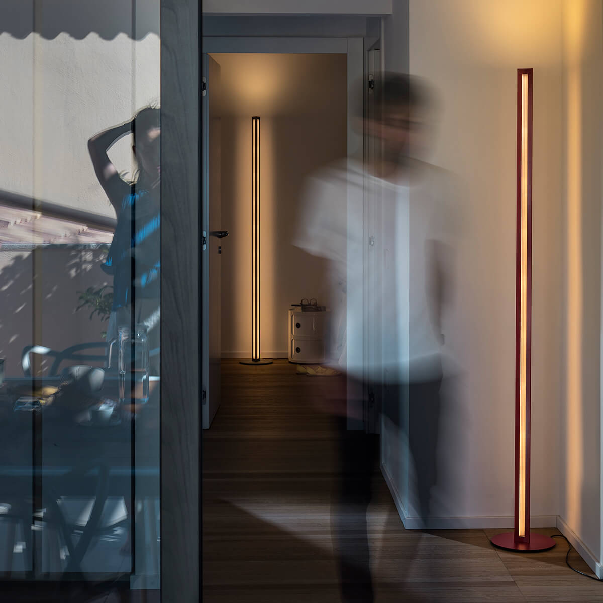 Foscarini Chiaroscura LED Terra, rosso scuro (dunkelrot) und titanio (titan)