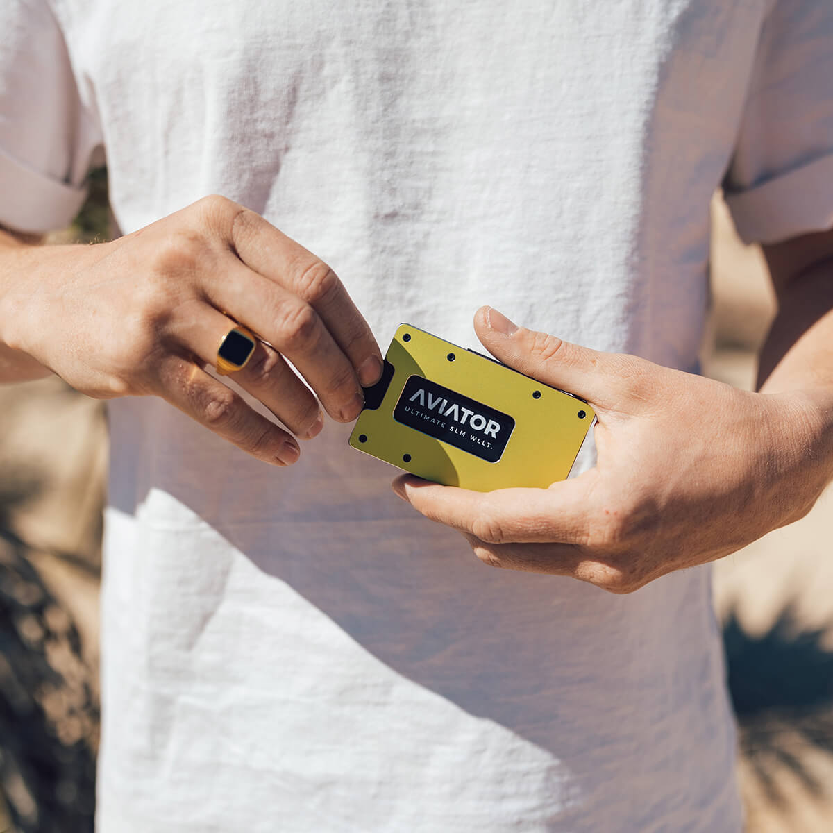 Aviator Wallet Aluminium Electric Lime Slide Slim Wallet Geldbörse, gelb eloxiert