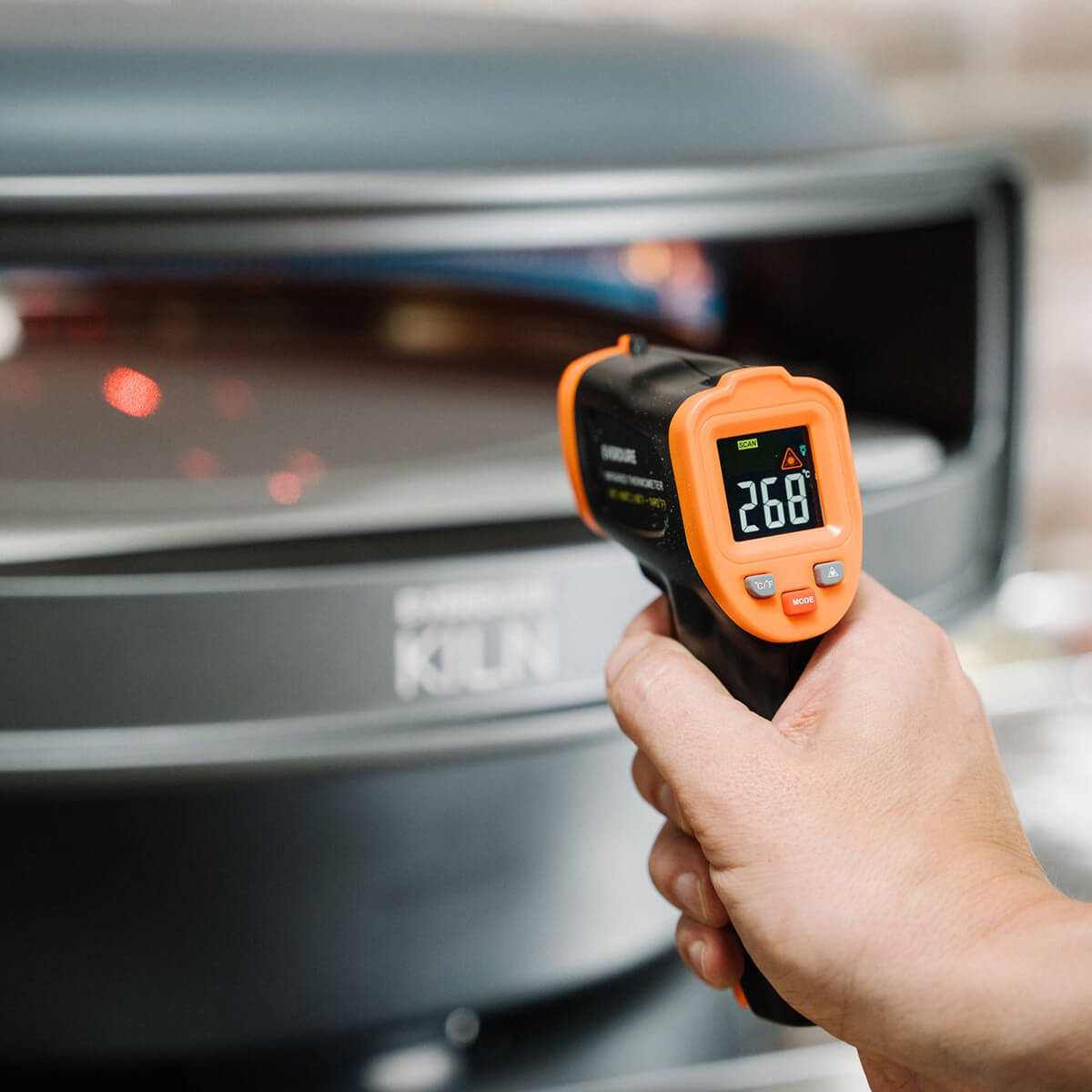 Everdure Infrarot-Temperaturmesser & Thermometer, schwarz / orange
