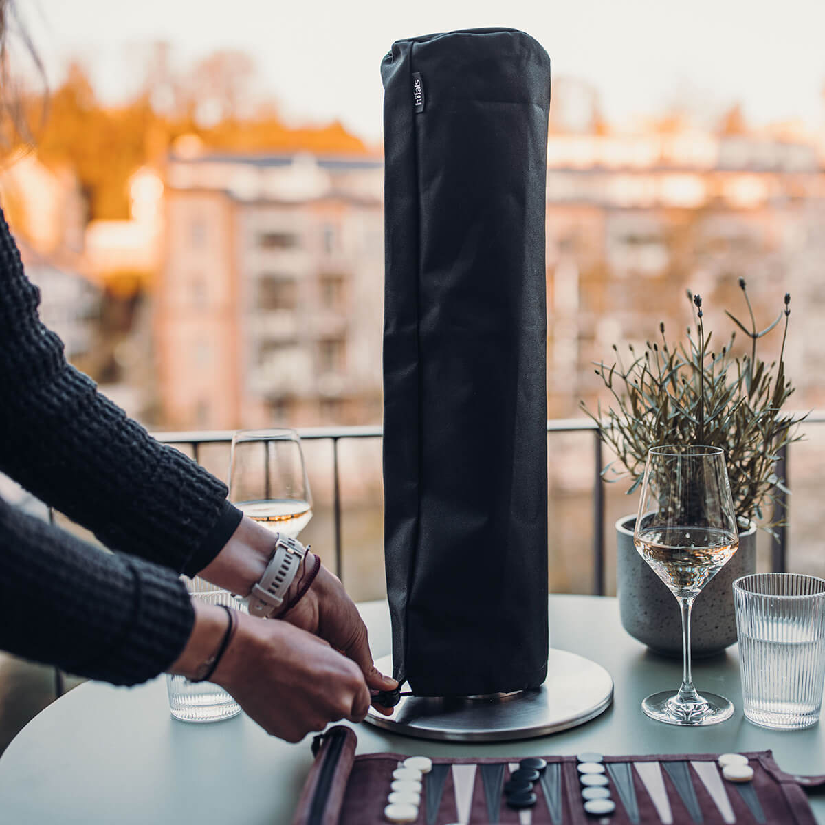 Höfats Spin Abdeckhaube, für Spin 1200/120, mit dem höfats Spin 1200 Tischfeuer & Windlicht, Silber (separat erhältlich)
