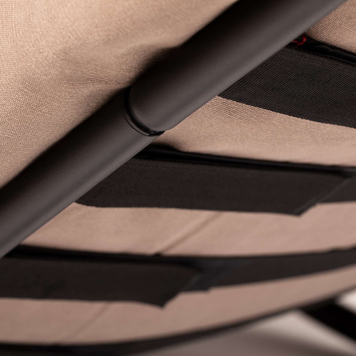 Fatboy Rock 'n Roll Schaukelstuhl, schwarz, mit dem Fatboy The Original Sitzsack (separat erhältlich)