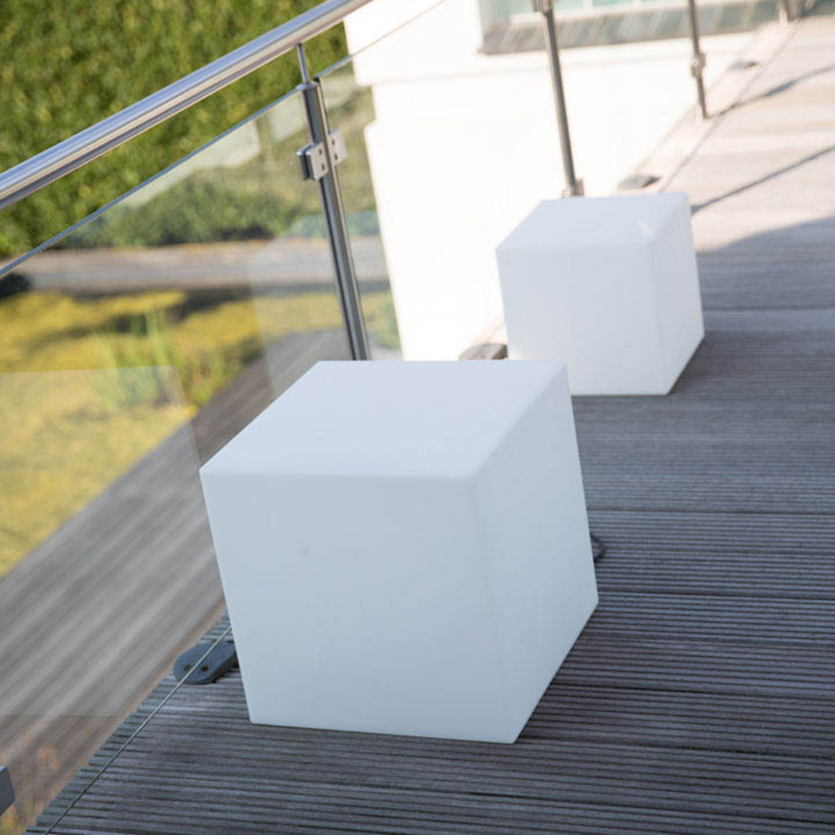 8 seasons design Shining Cube 33 und 43 LED Solardekoleuchte, weiß