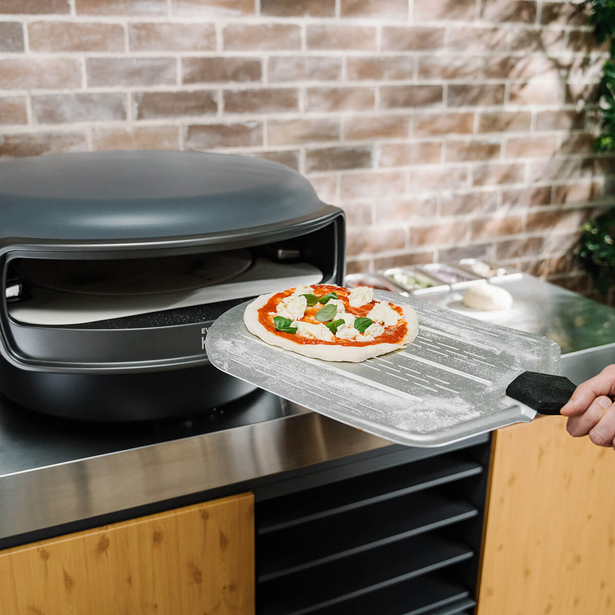 Everdure KILN Pizzaofen, 2 Brenner, rotierend, graphit