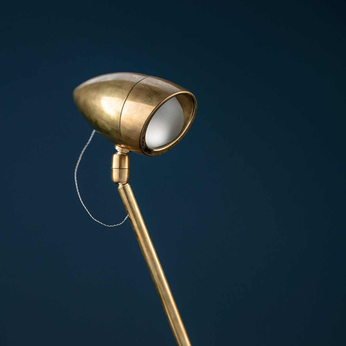 Catellani & Smith CicloItalia T LED Tischleuchte, Messing (ausgeschaltet) (Foto: Nava-Rapacchietta)