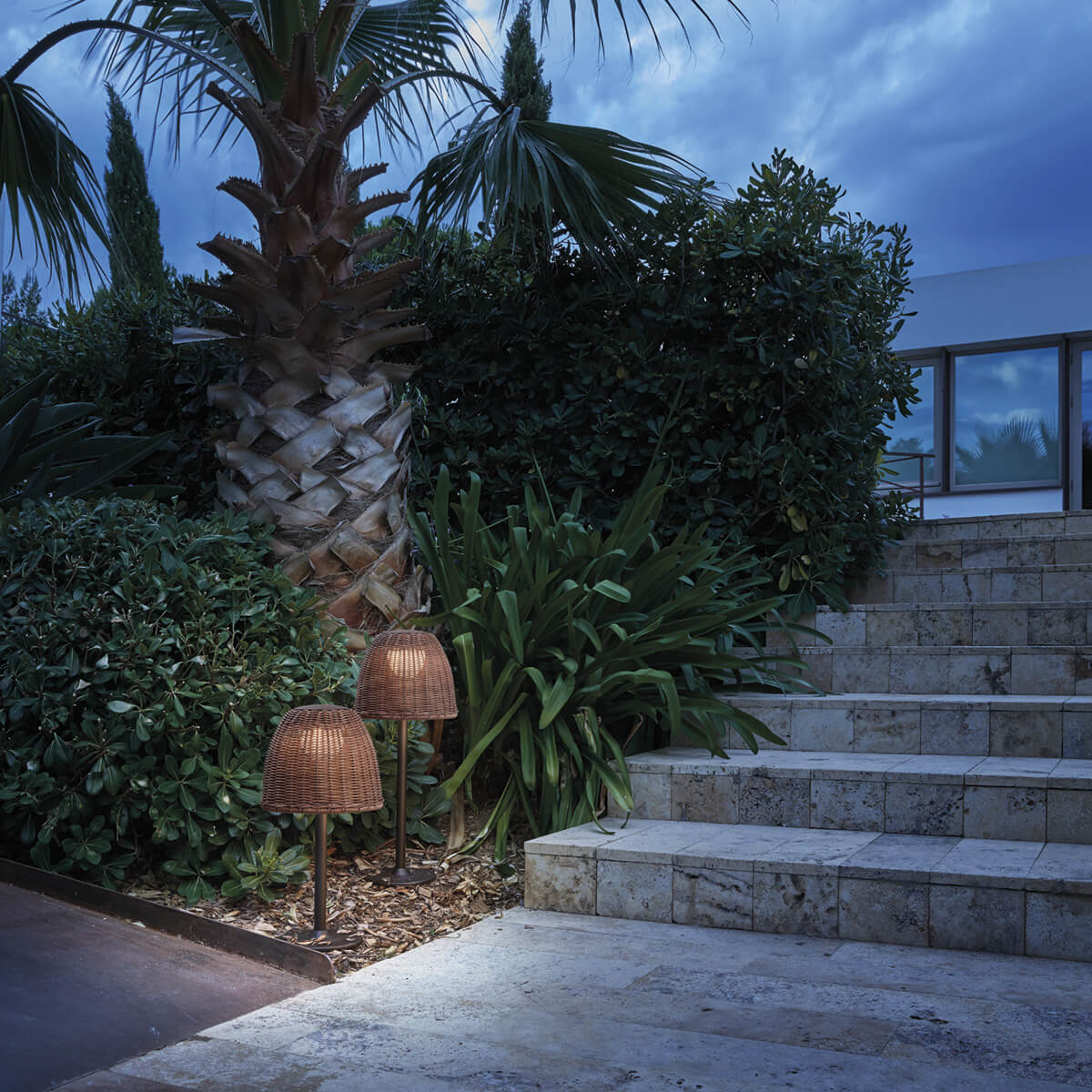 Atticus B/40 Outdoor LED Pollerleuchte