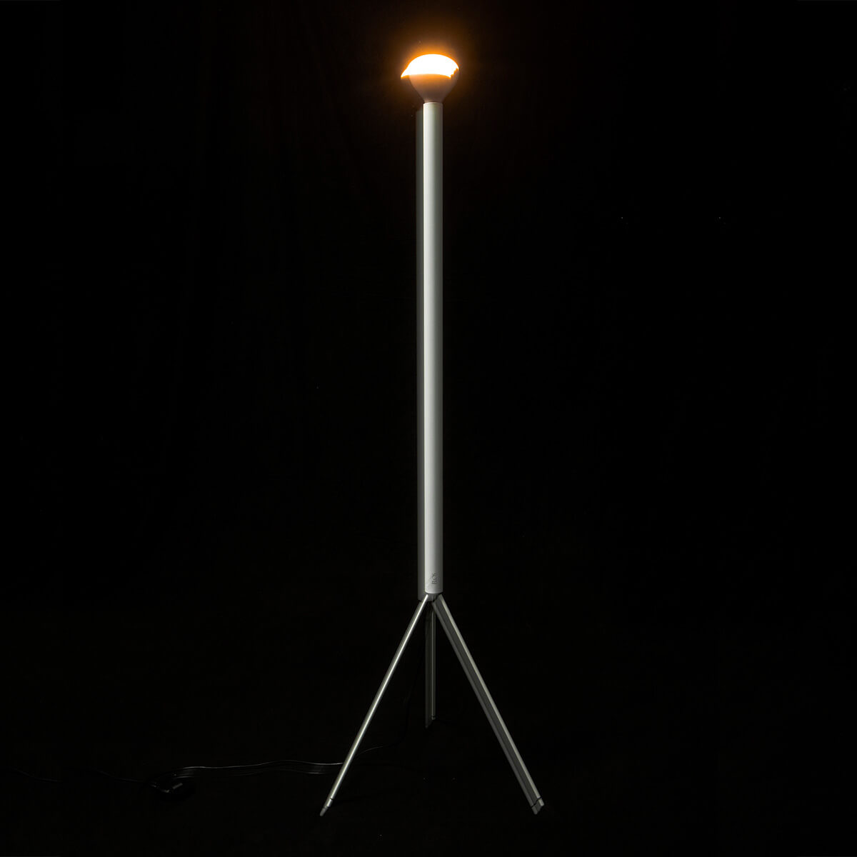 Flos Luminator Stehleuchte, weiß (©Alecio Ferrari)