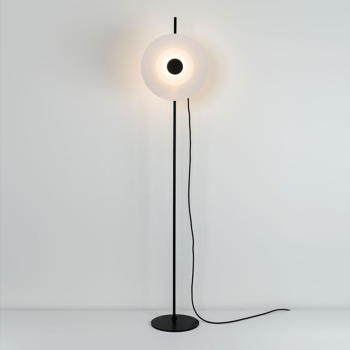 Milan Halos LED Stehleuchte, schwarz matt Halos LED Stehleuchte