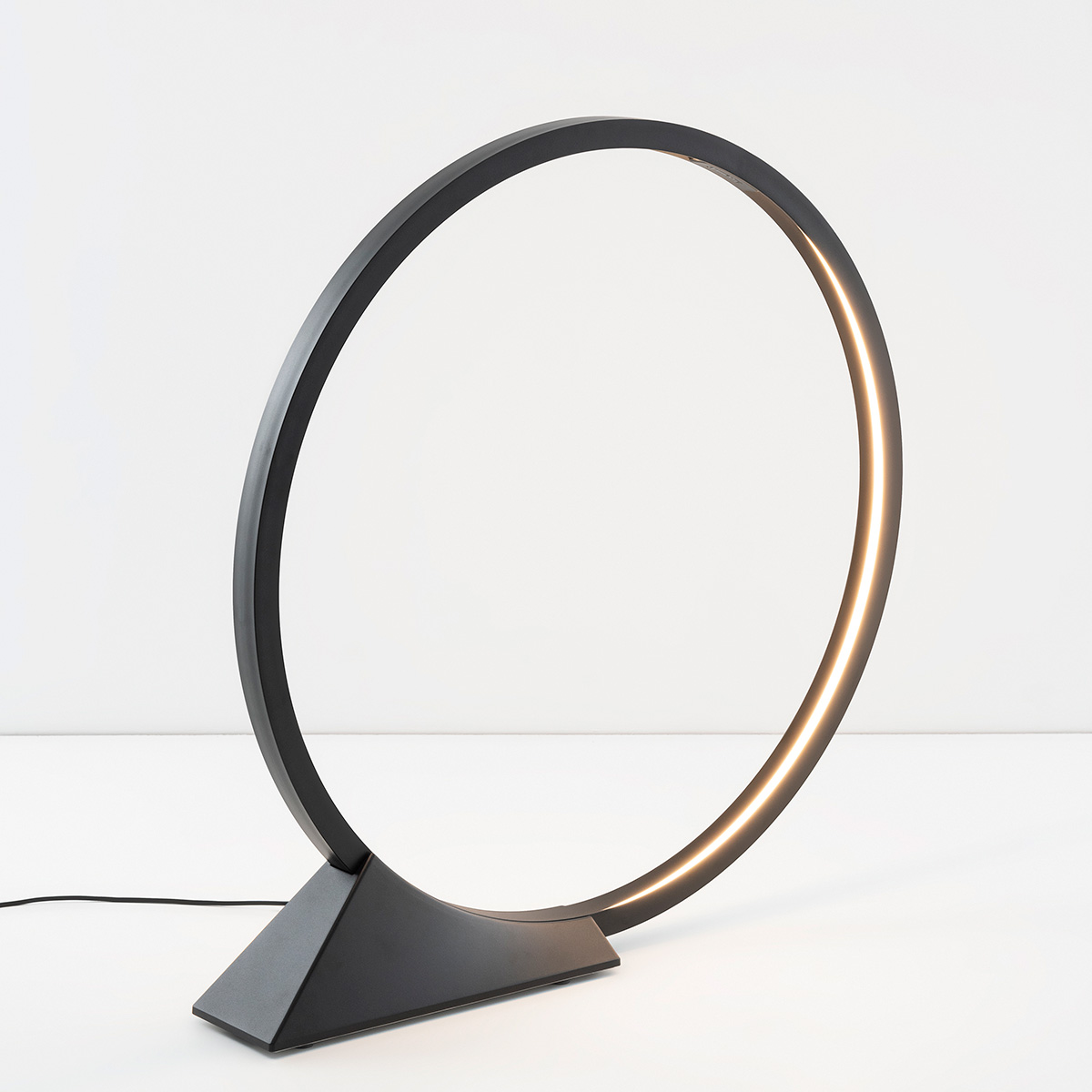 Artemide "O" Indoor LED Terra, schwarz