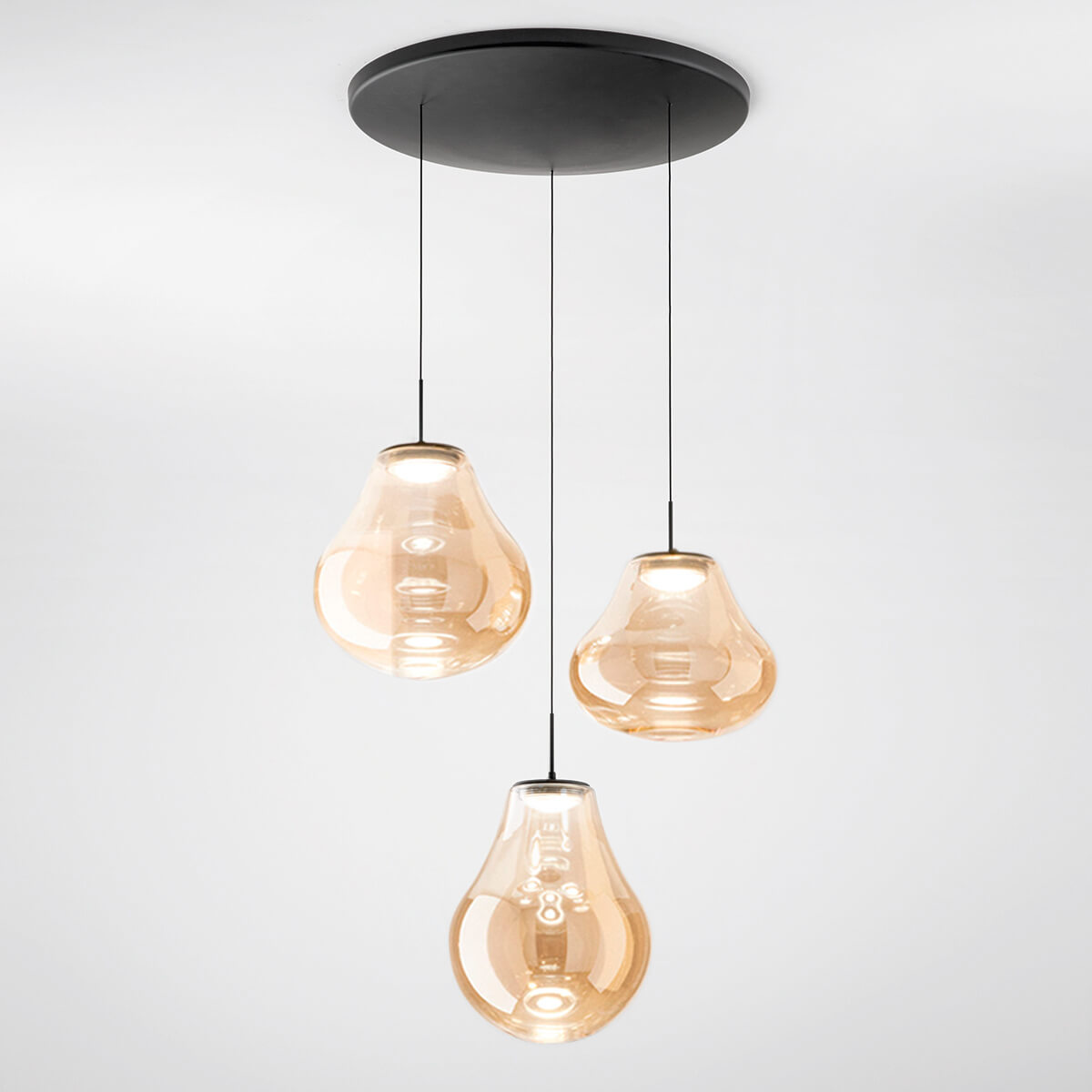 Fabas Luce Deva LED Pendelleuchte, 3-flg., mit Rondell, Amber
