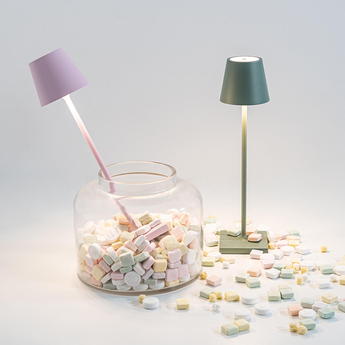 Zafferano AiLati Poldina micro Pro LED Akkuleuchte, rosa und salbeigrün