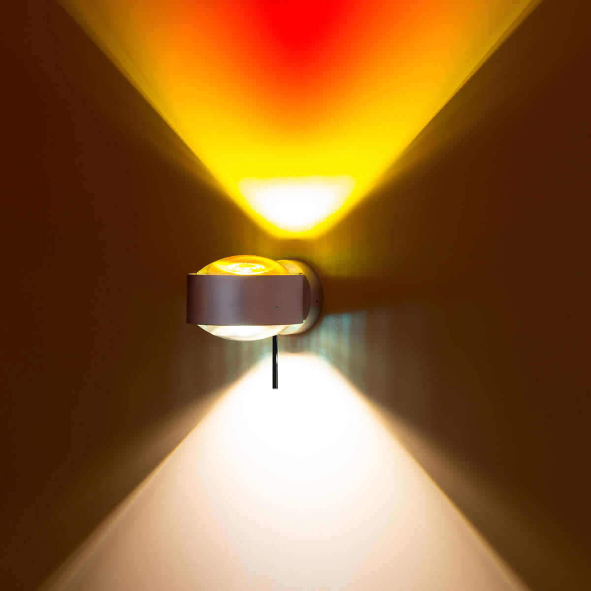 Top Light Puk Maxx Wall + Wandleuchte, Chrom matt, mit Linse klar und Farbfilter rot / Linse klar