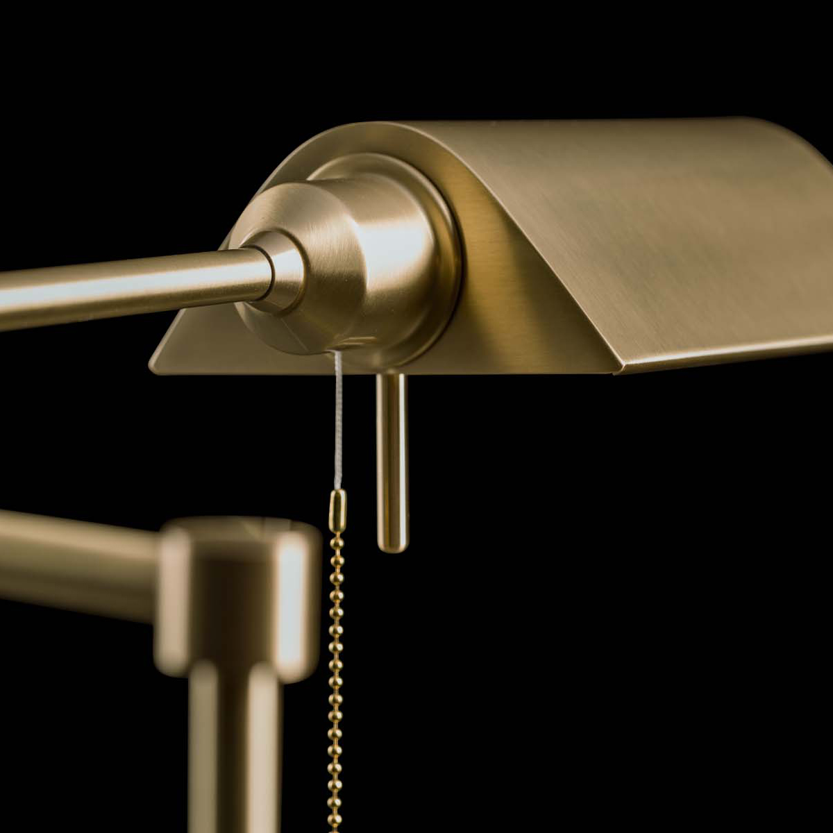 Holtkötter 2527 Leseleuchte, Messing matt, Detail