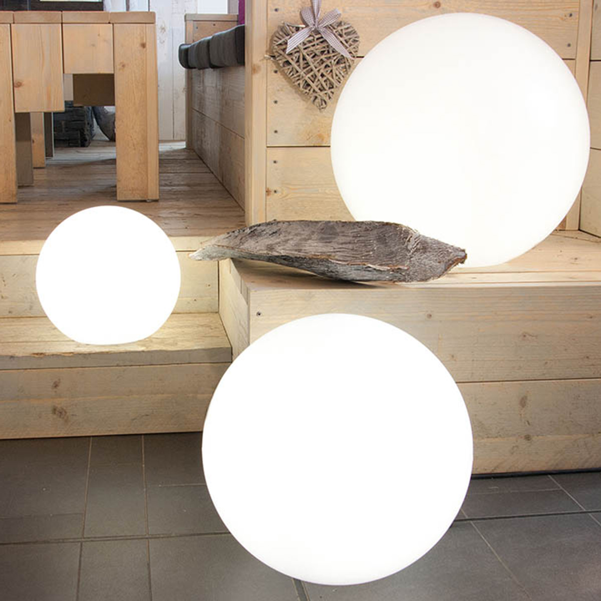 8 seasons design Shining Globe Dekoleuchte, weiß Ø 30 und 50 cm