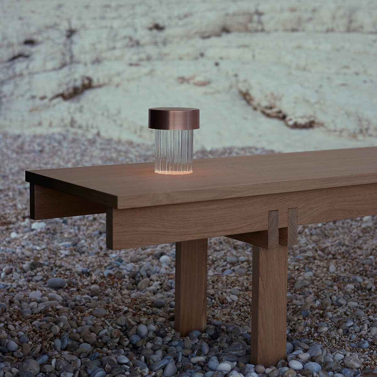 Flos Last Order Fluted LED Akkuleuchte, Satin Kupfer (©Mattia Grechi)