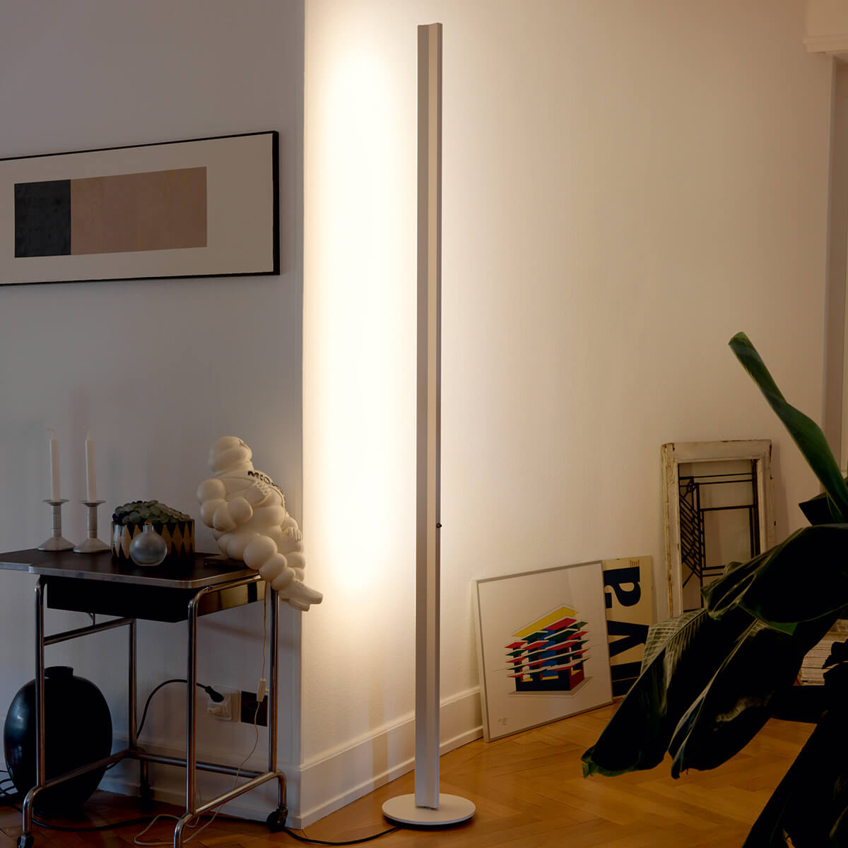 Belux Ypsilon LED Stehleuchte, weiß