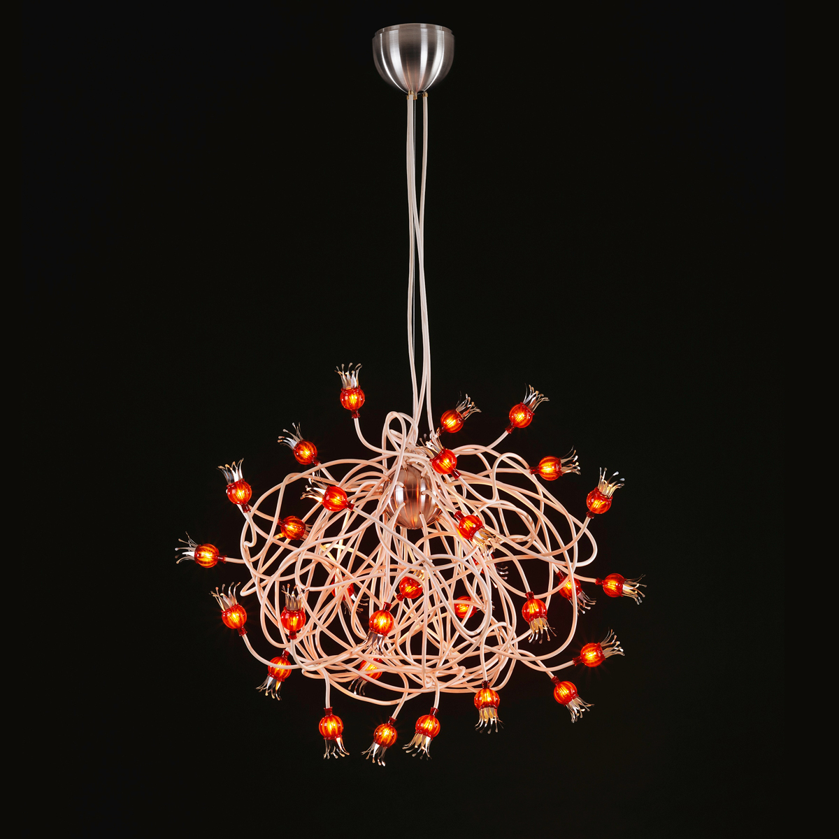 Serien.lighting Poppy Suspension Pendelleuchte, Schirme: rubinrot, Arme: beige