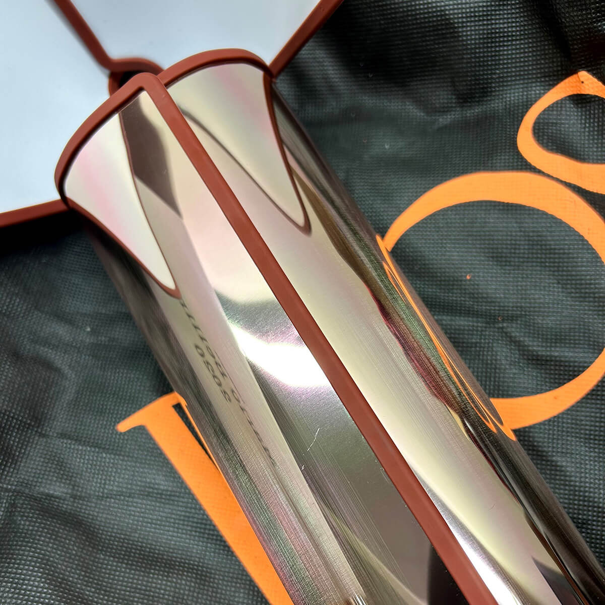 Flos Chiara T Tischleuchte, B-Ware, Roségold / oxidrot, Kratzspur am Fuß