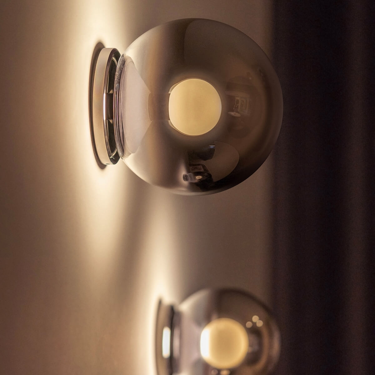 Occhio Luna scura up LED Wandleuchte, Ø: 12,5 cm und Ø: 16 cm, dark chrome