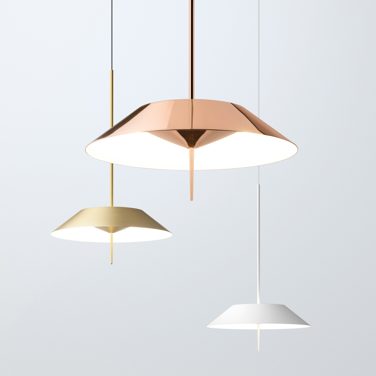 Vibia Mayfair 5525 Pendelleuchte, Gold satiniert matt, Kupfer glänzend und weiß matt (v.l.n.r.)