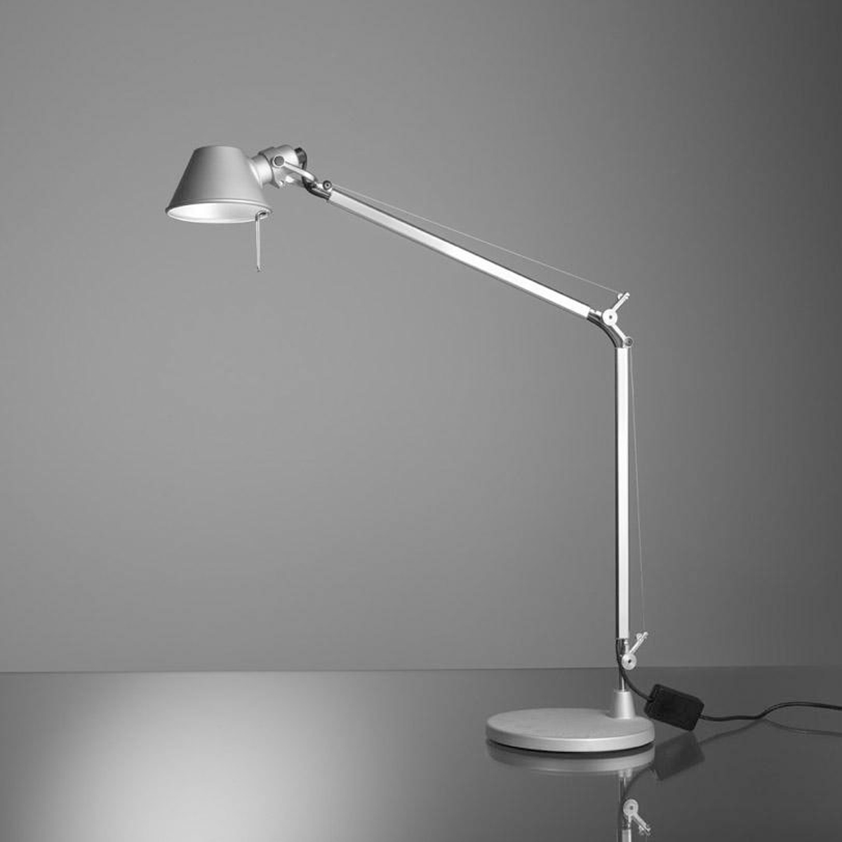 Artemide Tolomeo Midi Tavolo LED, Aluminium, Ambiente 2