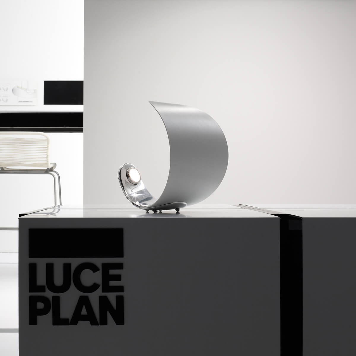 Luceplan Curl LED Tavolo, weiß / Chrom