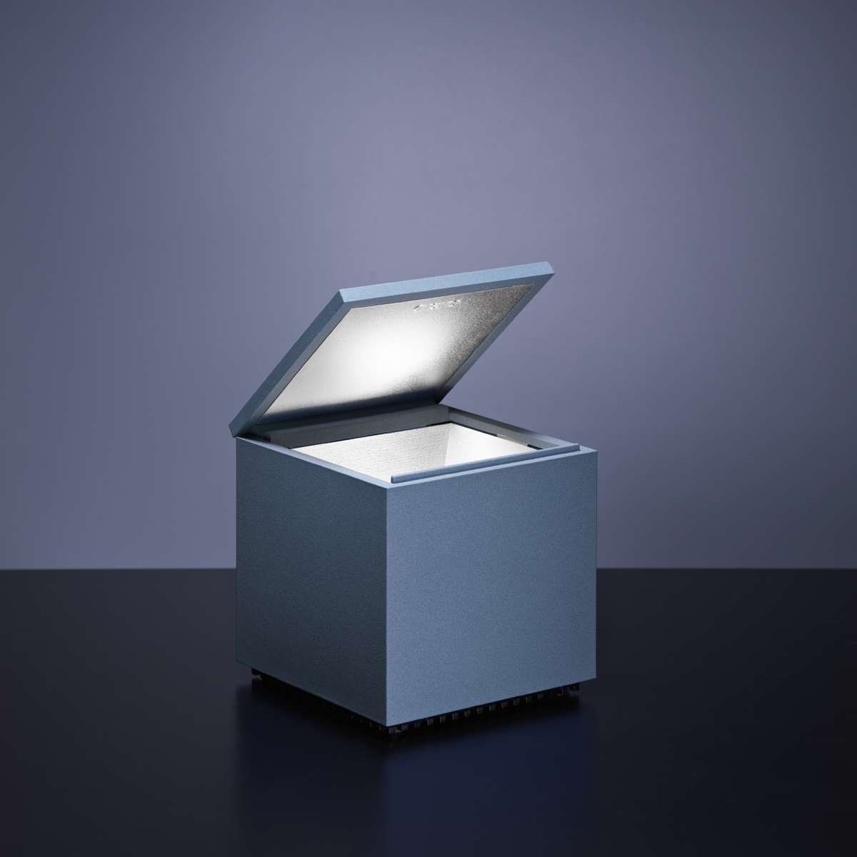 Cini & Nils Cuboluce wireless LED Akkuleuchte, denim seidenmatt