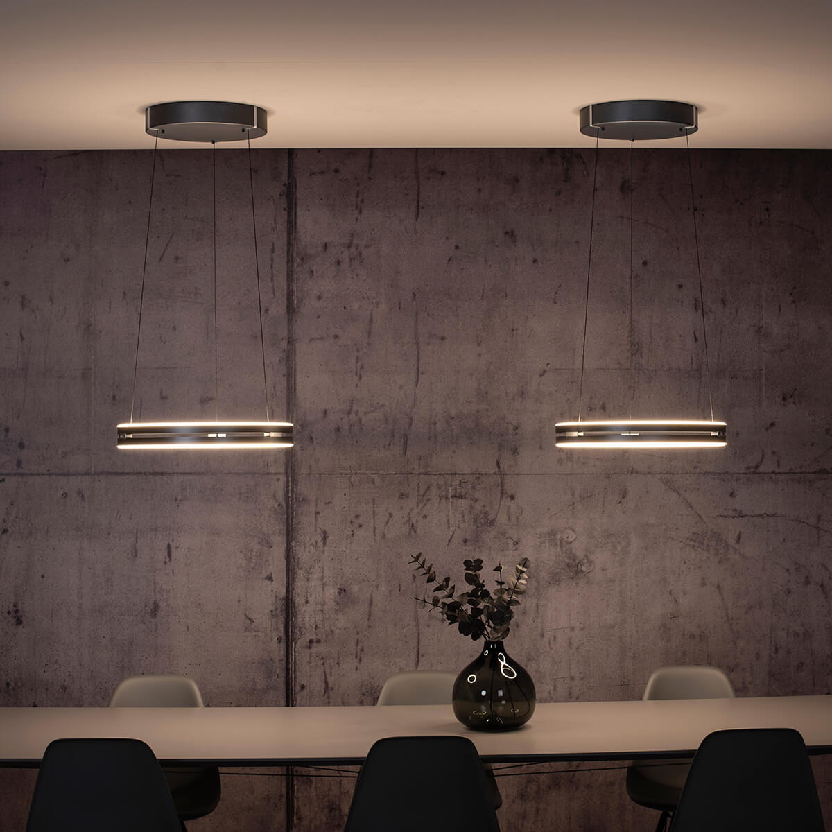 PURE E-Loop LED Pendelleuchte mit e-LIFT und CCT
