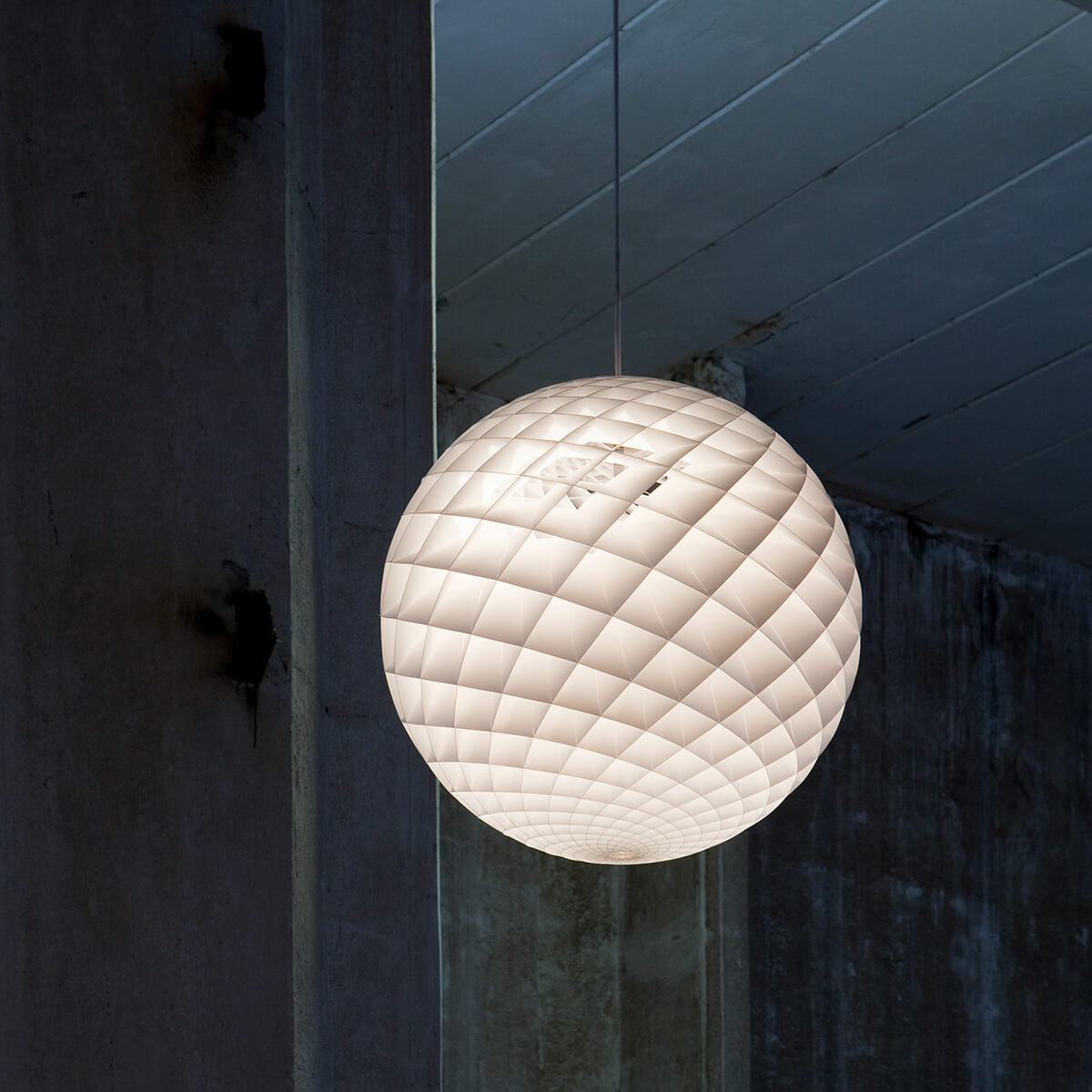 Louis Poulsen Patera LED Pendelleuchte, weiß matt