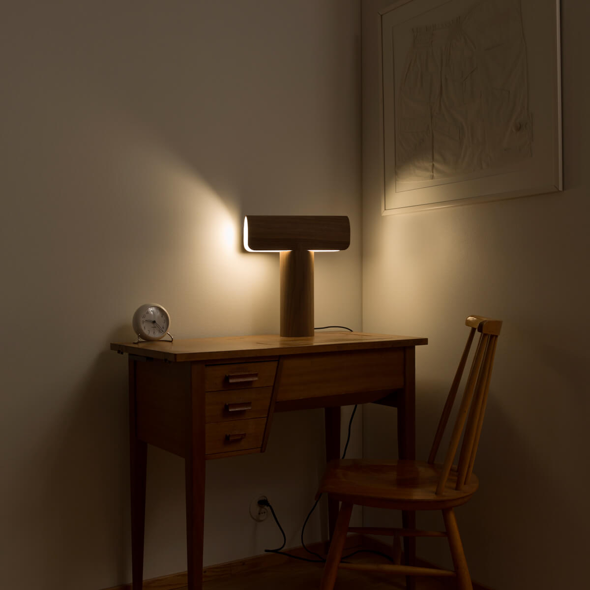Secto Design Teelo 8020 Tischleuchte, Walnussfurnier