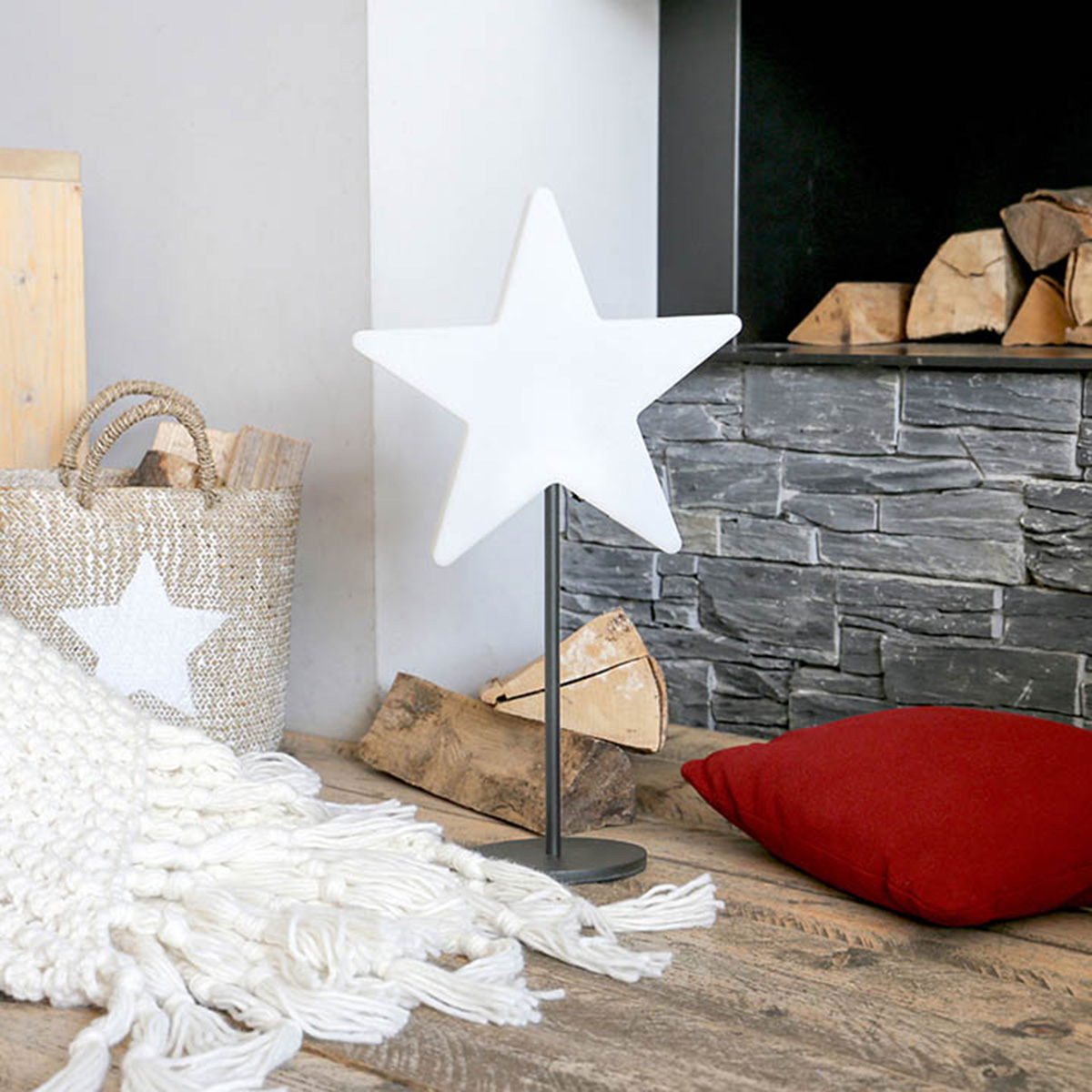 8 seasons design Shining Window Star LED Akkuleuchte, weiß / schwarz