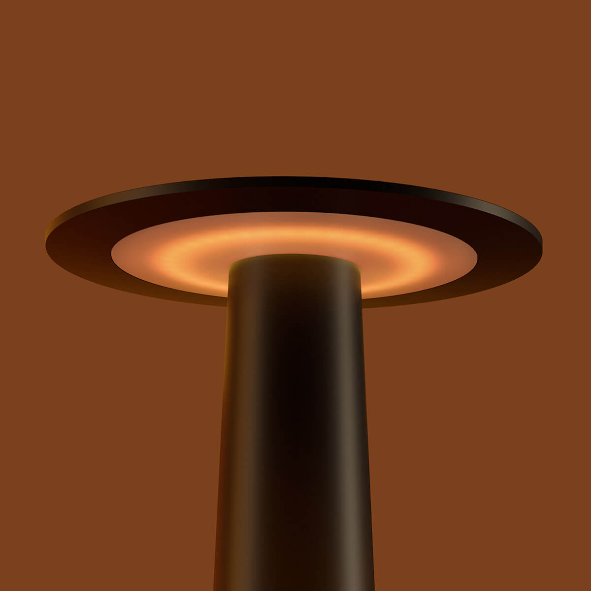 IP44.DE 1 x Lix Mini LED Akkuleuchte, jet black (schwarz), mit Dim-to-Amber für einen wärmer werdenden Lichteffekt beim Dimmen (2.700–1.800 K)