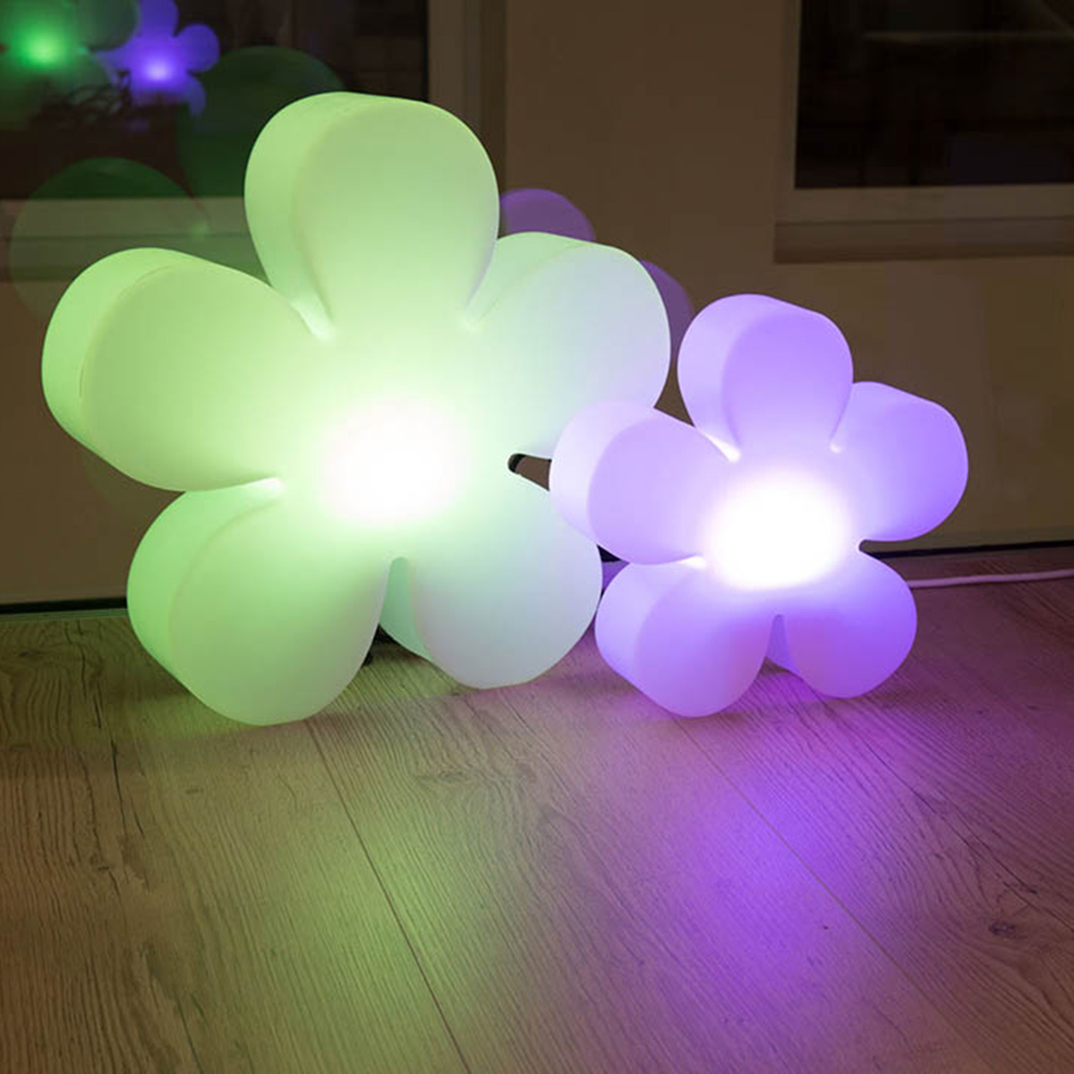 8 seasons design Shining Flower RGB LED Dekoleuchte, Ø: 40 cm und 60 cm, weiß