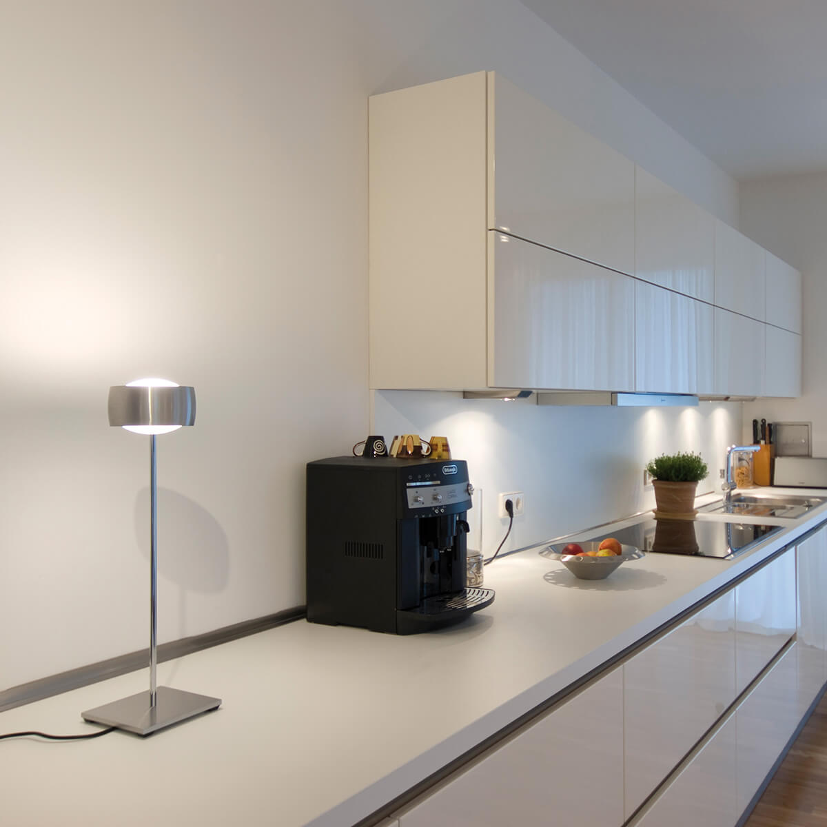 Oligo Grace LED Tischleuchte, Tunable White, Chrom / Aluminium gebürstet