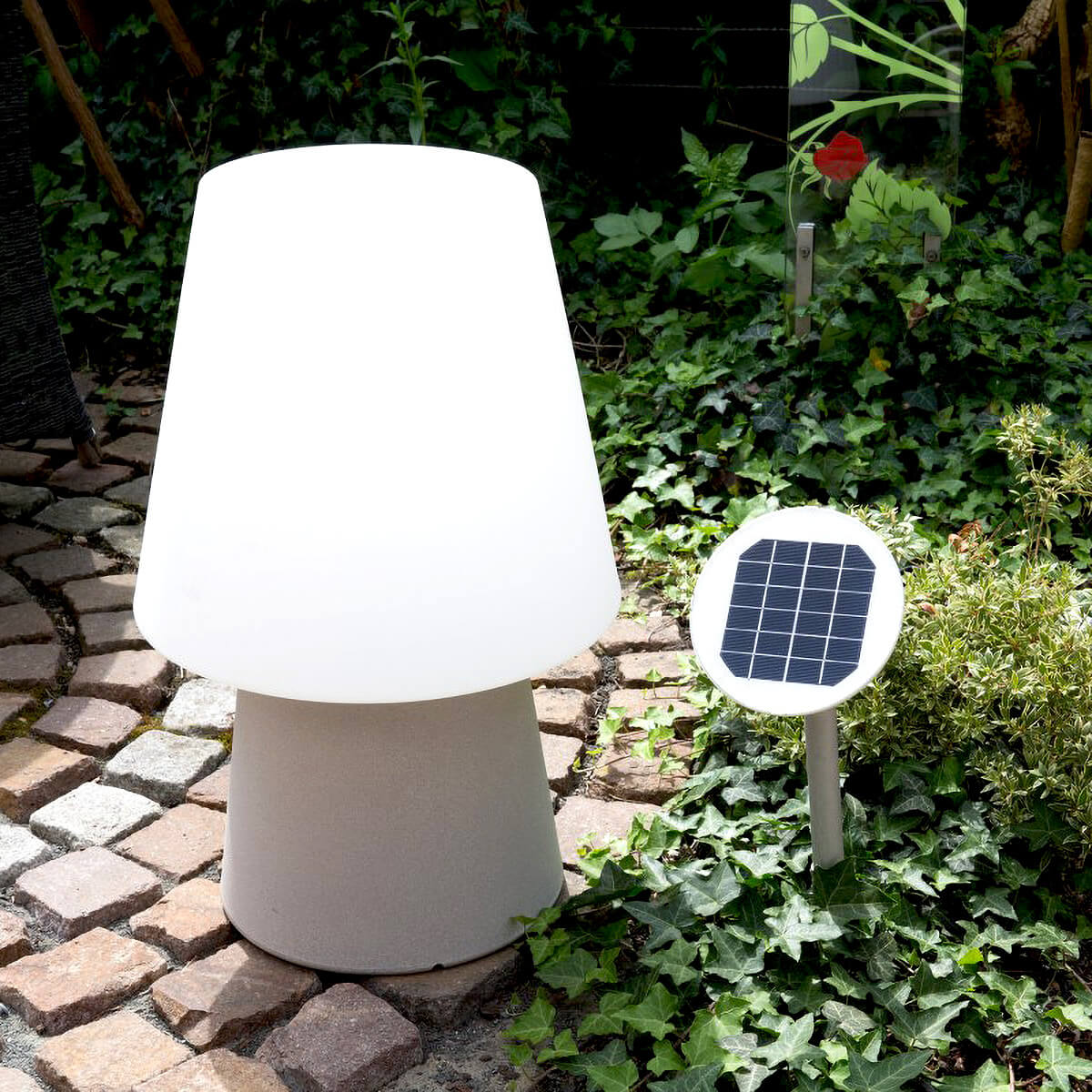 8 seasons design No. 1 LED Solar-Tischleuchte, sand