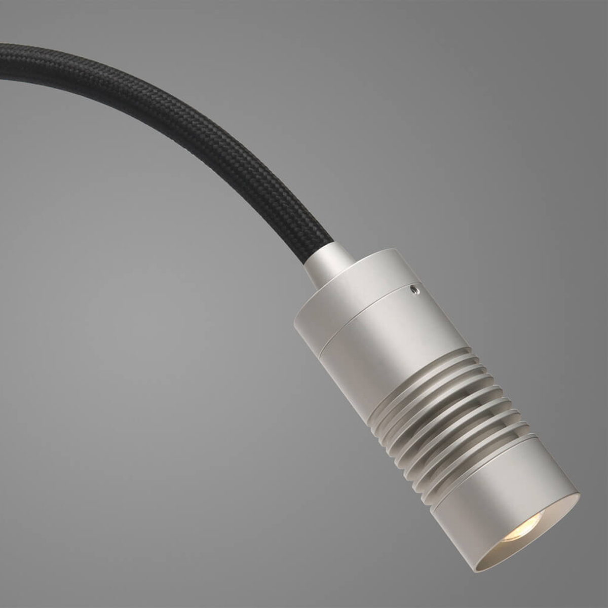 Oligo A Little Bit LED Tischleuchte, schwarz matt, Kopf: Chrom matt