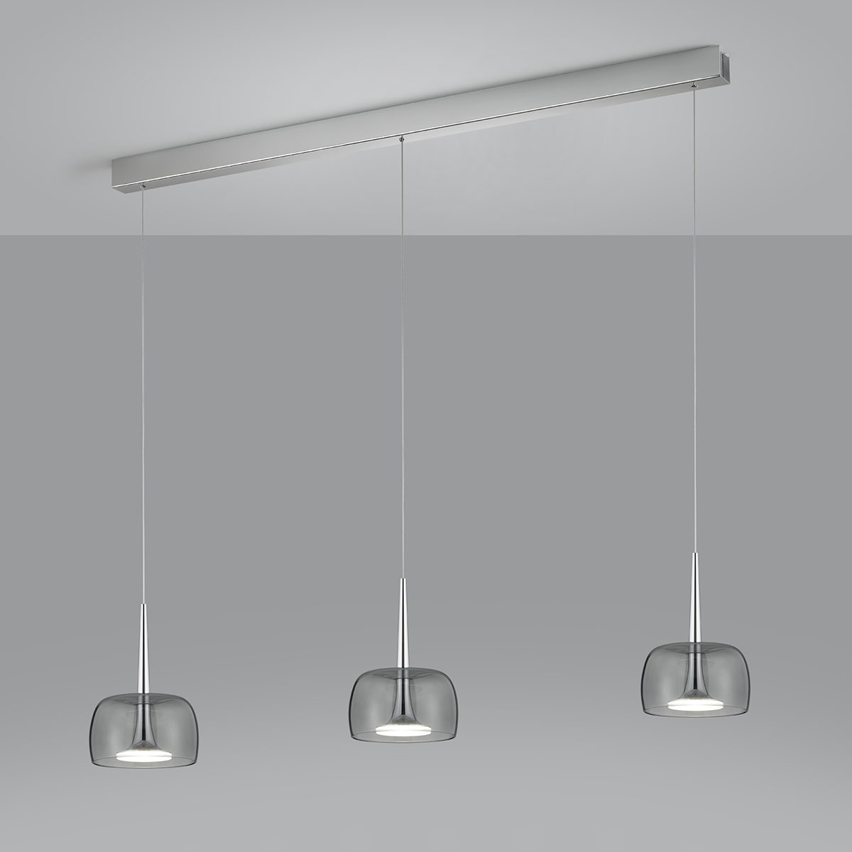 Helestra Flute LED Pendelleuchte, 3-flg., Chrom, Glasschirme: grau