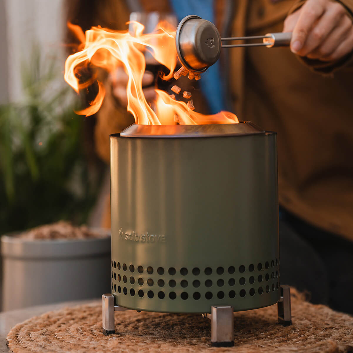 Solo Stove Mesa XL Tischfeuer & Tischkamin, Deep Olive (grün)
