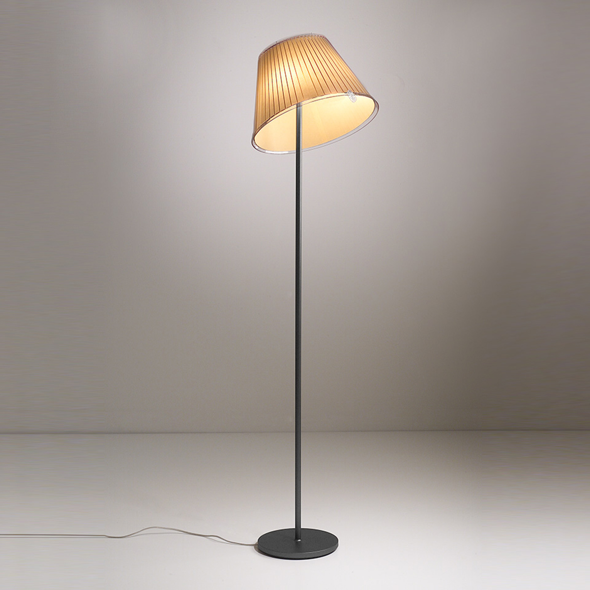 Artemide Design Choose Terra, Schirm: Pergament, Stuktur: anthrazitgrau