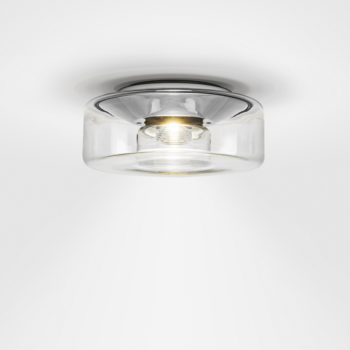 Serien.lighting Curling Ceiling M LED Deckenleuchte, 3000 K, Glas klar (©serien.lighting)