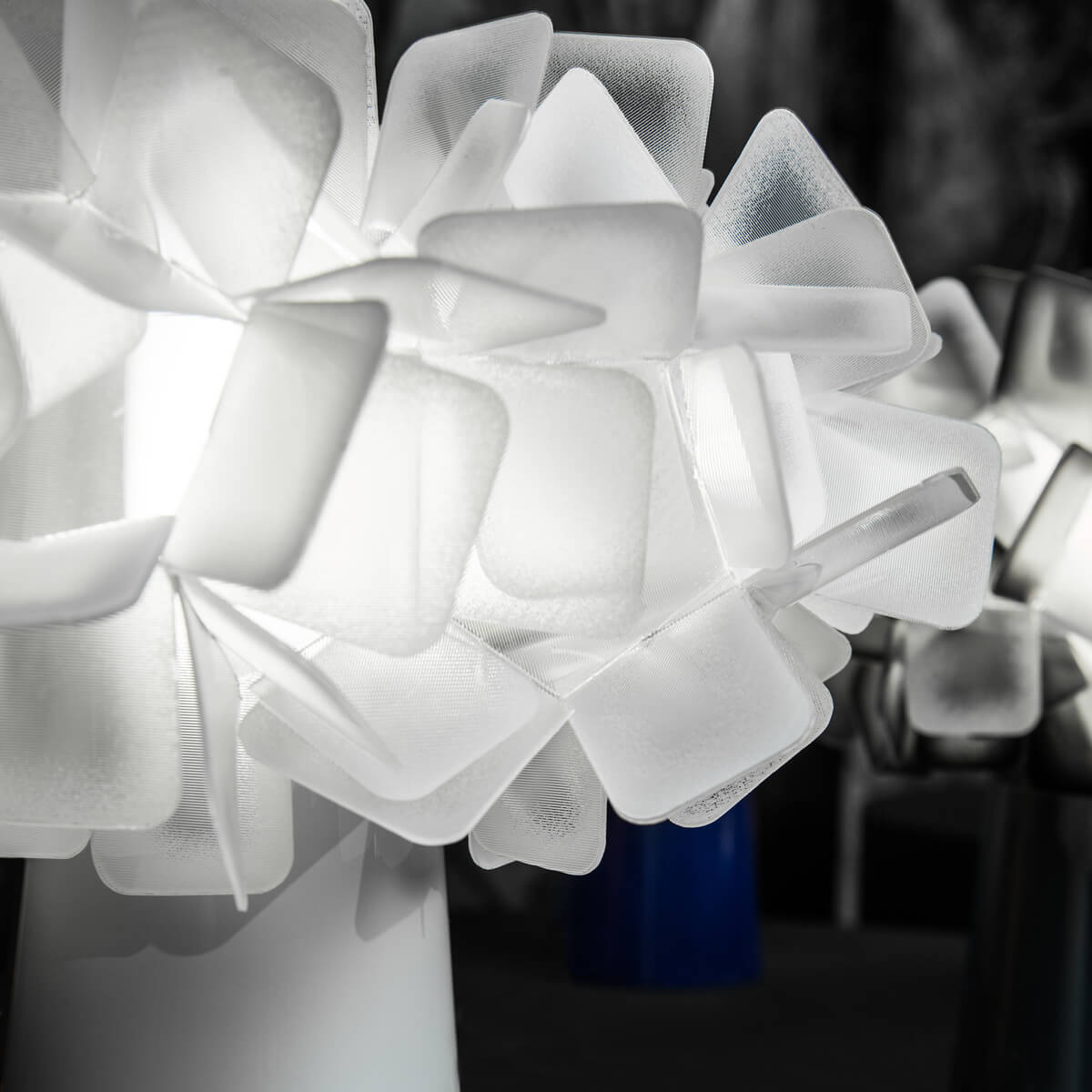 Clizia Table