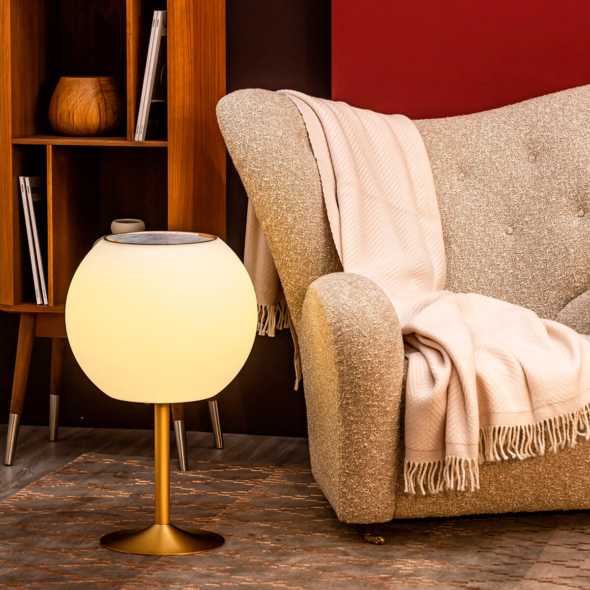 Kooduu Sphere LED Akkuleuchte, Bluetooth Lautsprecher & Weinkühler, Messing, mit Extender L, schwerer Grundplatte und Marmorplatte (als Zubehör erhältlich)